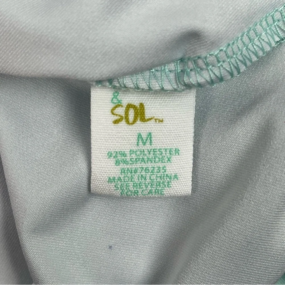 Art & Sol Amber Moran Womens Shirt Seafoam Fishing Lures Stretch V Neck Medium - Picture 9 of 10